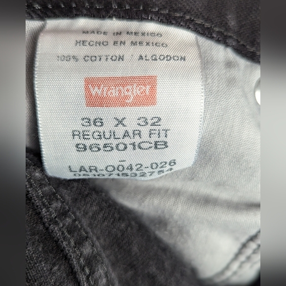 Wrangler regular fit black denim 36X32 - Picture 7 of 7